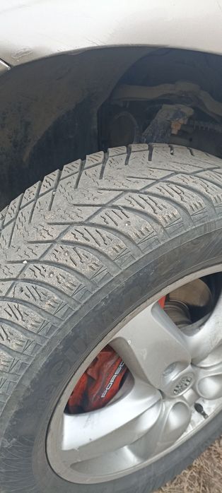 Шины зимние 235/55/18