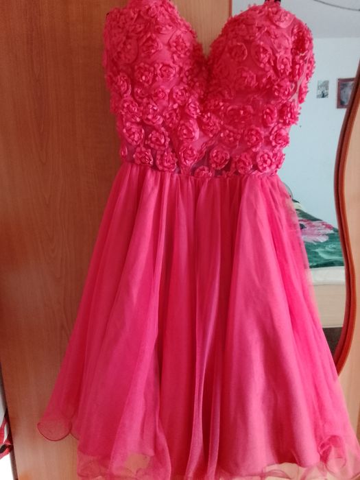 Vând 7 rochițe purtate o singura data