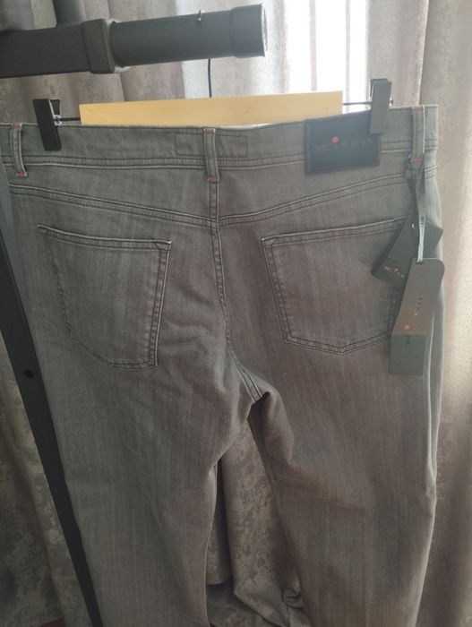 Продам Джинсы  kiton новые