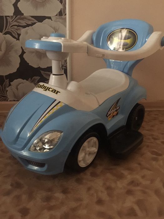 Детский толокар машина