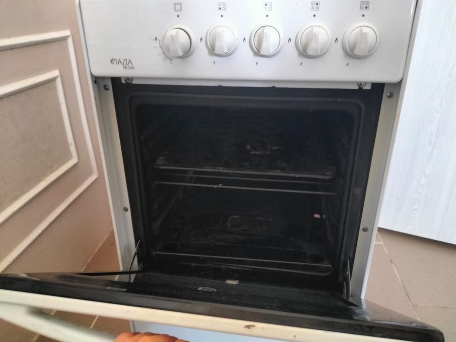 Продам газовую плиту