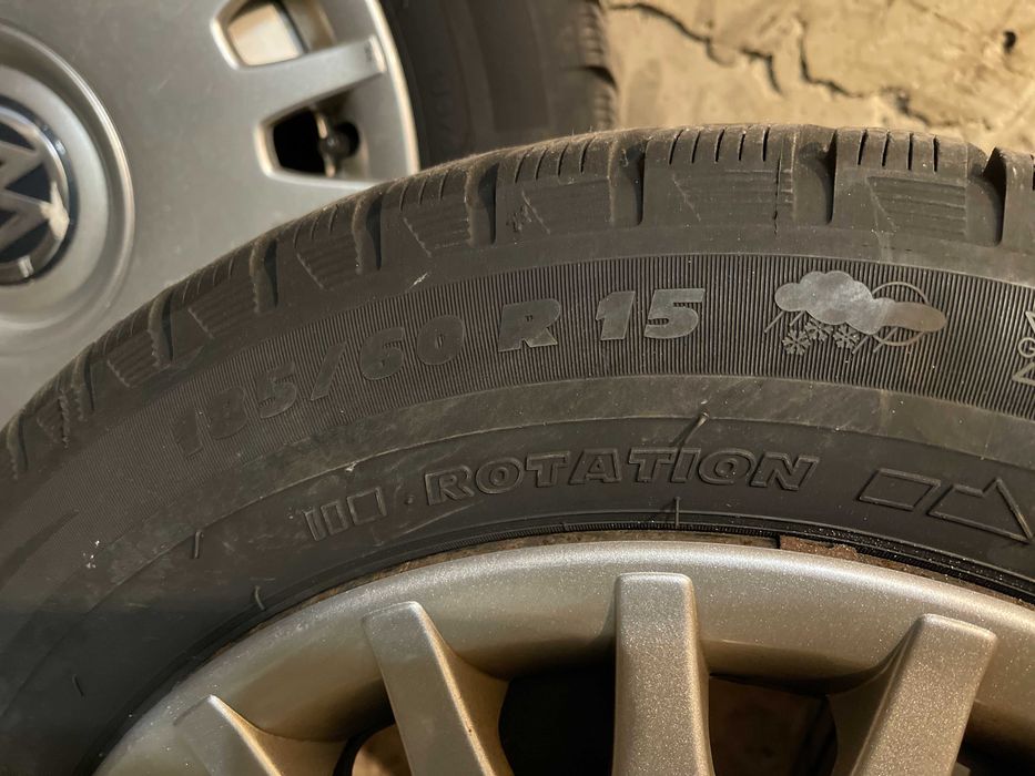 Продавам железни джанти с гуми Michelin Alpin зимни 185/60/15 , 5х100.