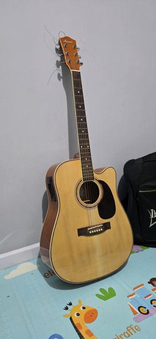 Акустические гитара  Focus