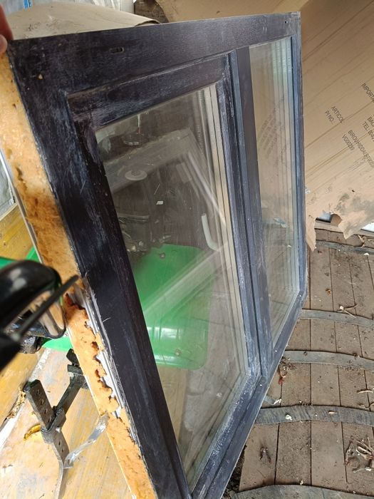 Vând Fereastră PVC și Ușă de balcon Salamander