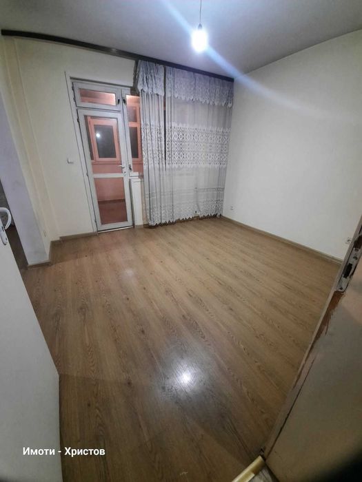 Продава се Четиристаен апартамент в Шумен, Пазара - 104 кв.м за 932 €/кв.м - Снимка #6