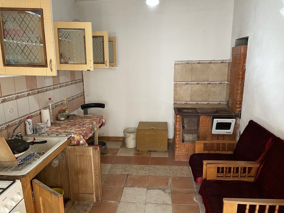 Casa de vanzare locuibila in satul Lapusnicel, jud. Caras Severin