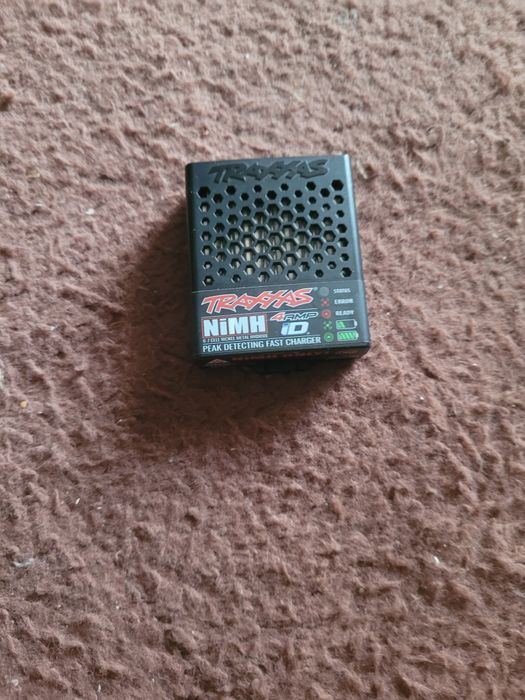 Rc car traxxas stampede+ baterie+ incarcator+telecomanda