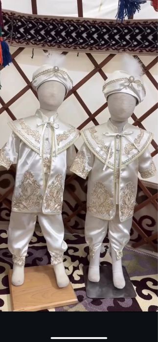 Продается 2 костюма султанов на тусаукесер