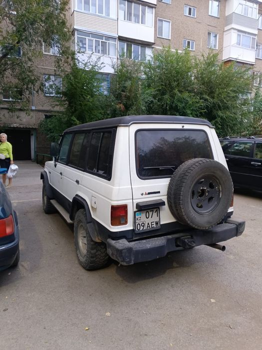 Mitsubishi pajero