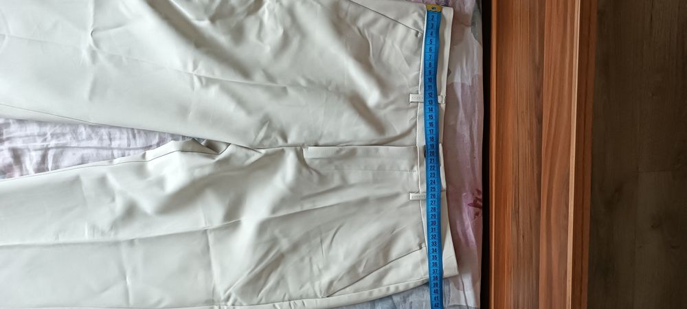 Нов бежов елегантен панталон – модерен модел