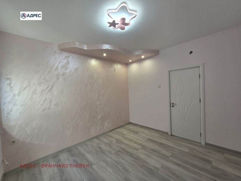 Продава се Многостаен апартамент в Плевен, Идеален център - 125 кв.м за 1928 €/кв.м - Снимка #7