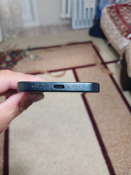 IPHONE 15 PRO продаю