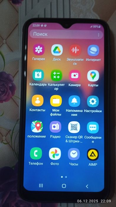 Samsung A10 телефони сотилади и SoniEricson Телефони хам