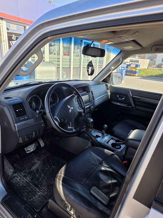 Mitsubishi Pajero Autoutilitara