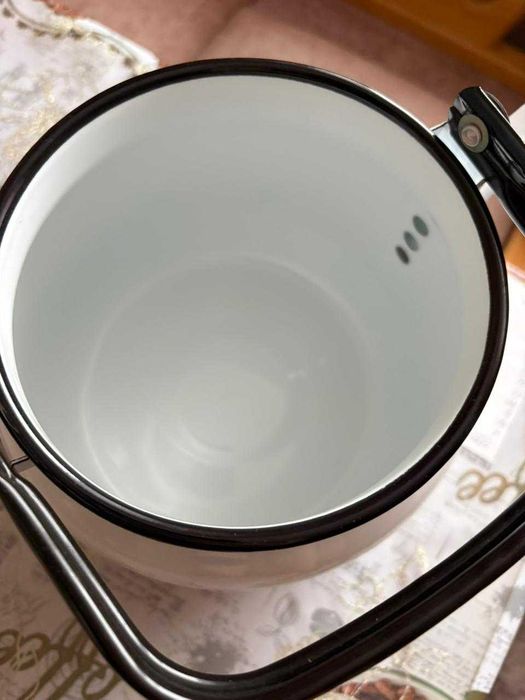 Чайник новый эмалированный