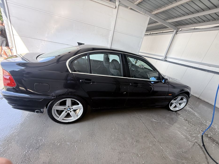 BMW e46 320i 2.4