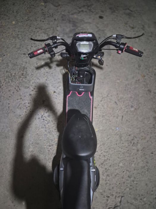 В продаже скутер ск 8