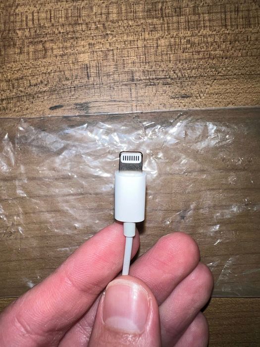 Оригинален Apple Lightning към 3.5 мм жак адаптер за слушалки – iPhone