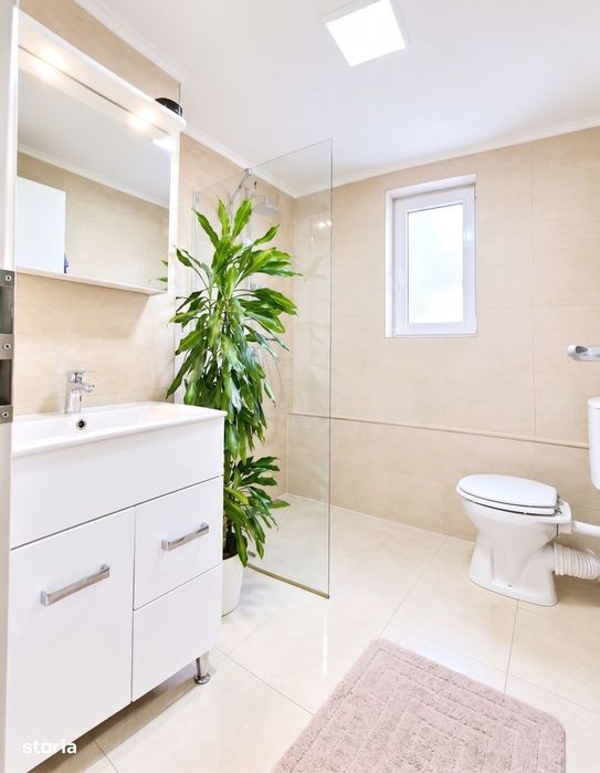Apartament spatios cu 4 camere,parcare,100 mp utili,zona Stadionului