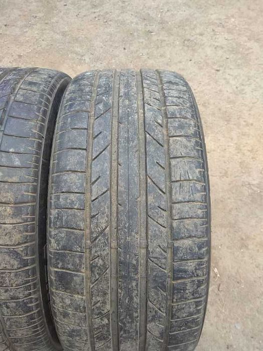 Продам 4 летние шины 255/40 R19.