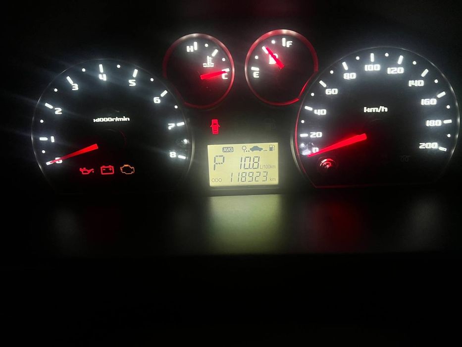nexia 3 sotiladi SROCHNA!!!