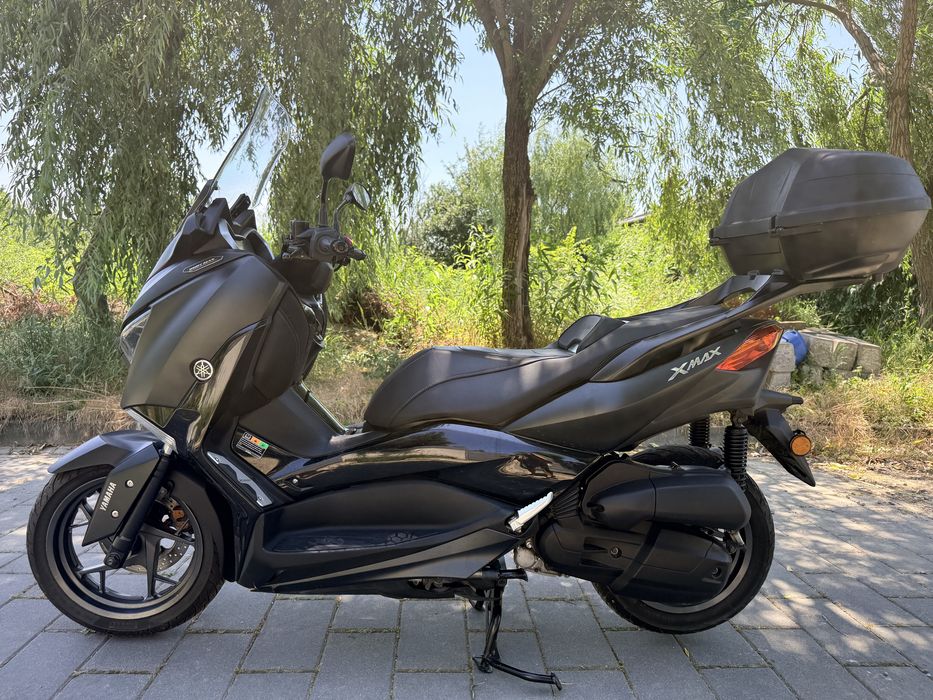 Yamaha xmax , yamaha ironmax, scuter 125cc, scuter conduci cu B