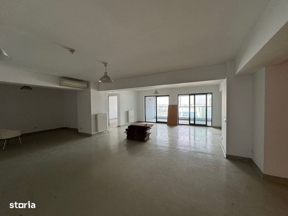 Apartament de 254 de metri cu 4 camere in Complex Upgrpund