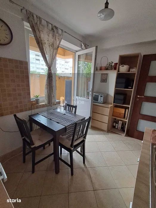 Apartament 2 camere, Aparatorii Patriei, curte proprie, centrala
