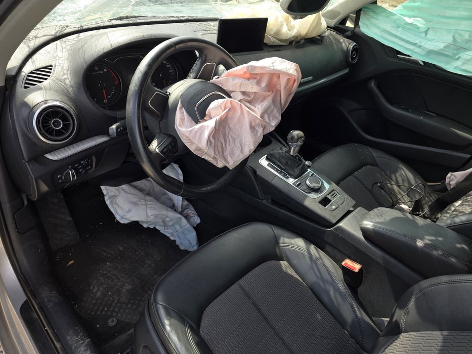 Продавам ауди а3 1.4 тфси автомат на части