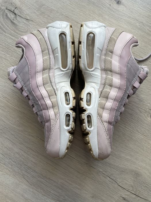 Air Jordan 4 и Nike Air Max 95 Air Jordan 1 High