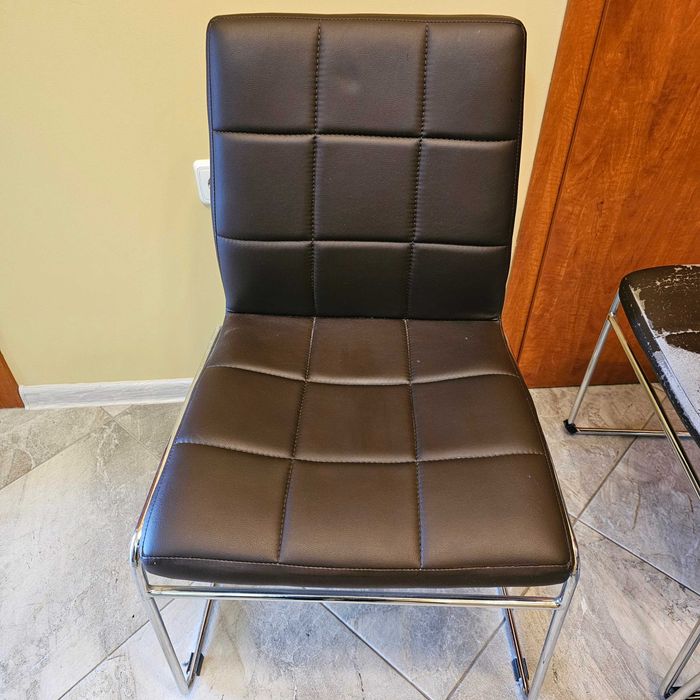 4 бр. Трапези столове