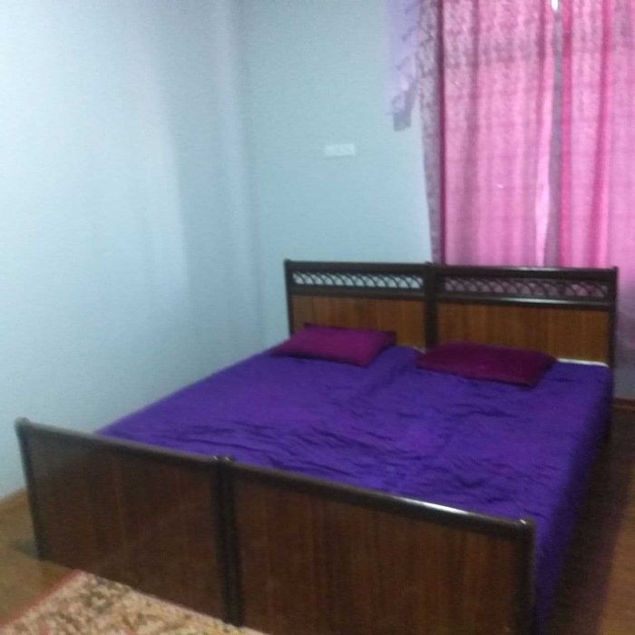 Квартирага ойига 900 минг сўмдан шерилик ижарага қўяман.