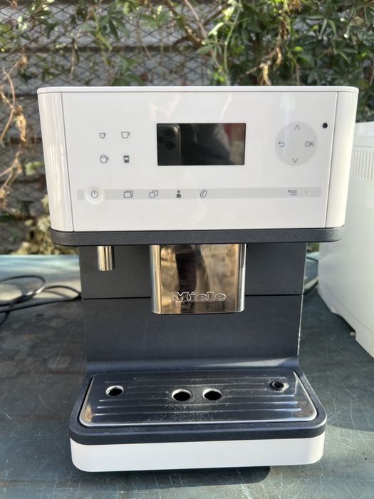 Кафемашини Миеле, Делонги