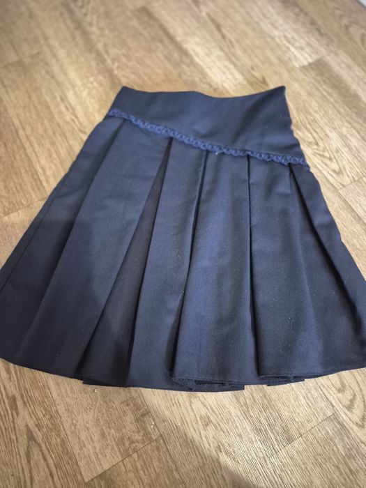 Продаю школьные брюки