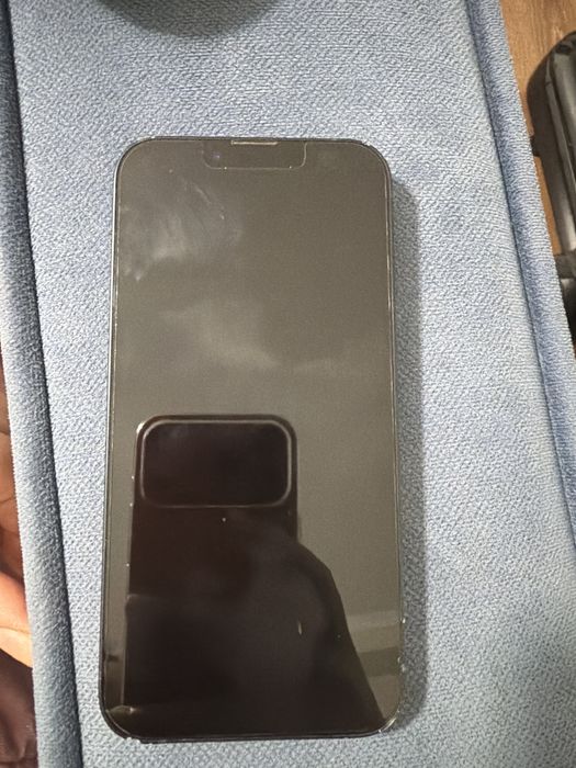 Iphone 13 в хорошем состояний