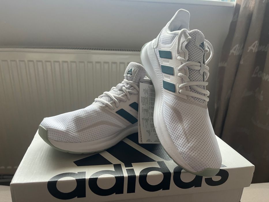 Оригинални маратонки адидас