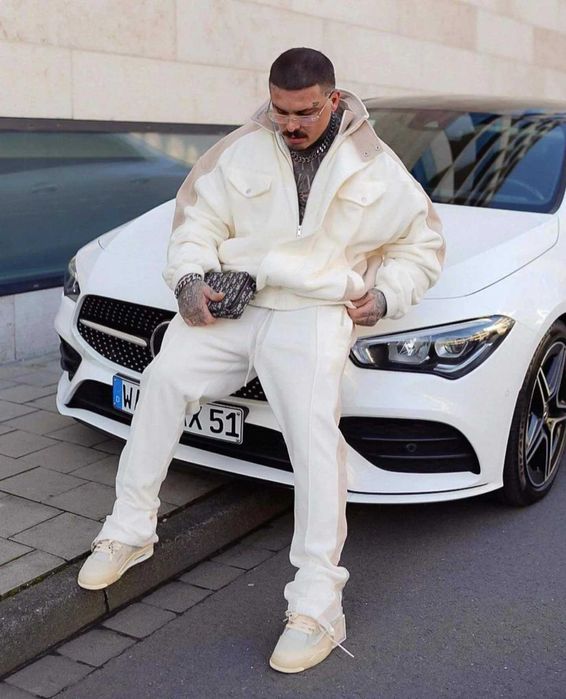 Нови екипи и долнища Wrstbhvr Obey