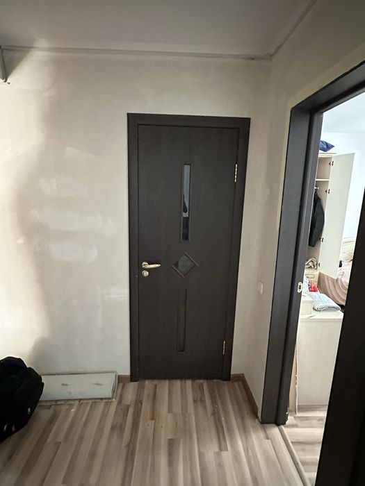 Продаю двери 5 двери