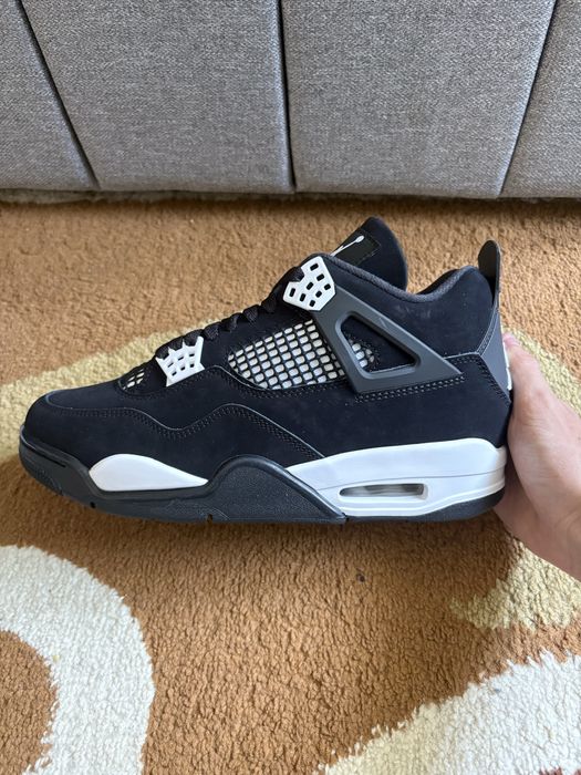 Jordan 4 White Thunder