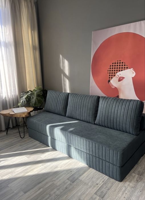 Бескаркасный диван