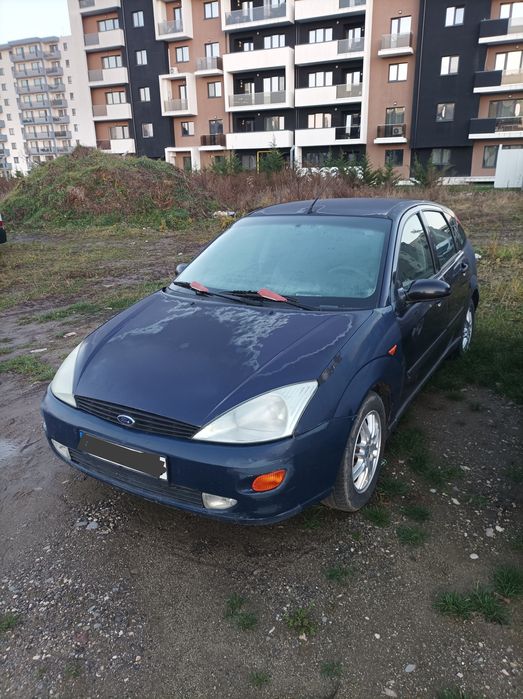 Ford Focus MK1 – 1.6 benzina.