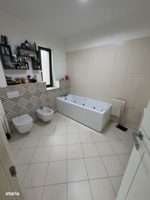 Apartament 4 camere zona centrală Ramada