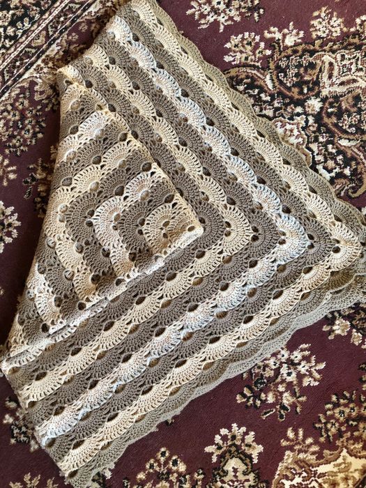 Вълнено плетено одеяло