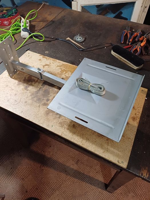 Стойка за кинескопен телевизор