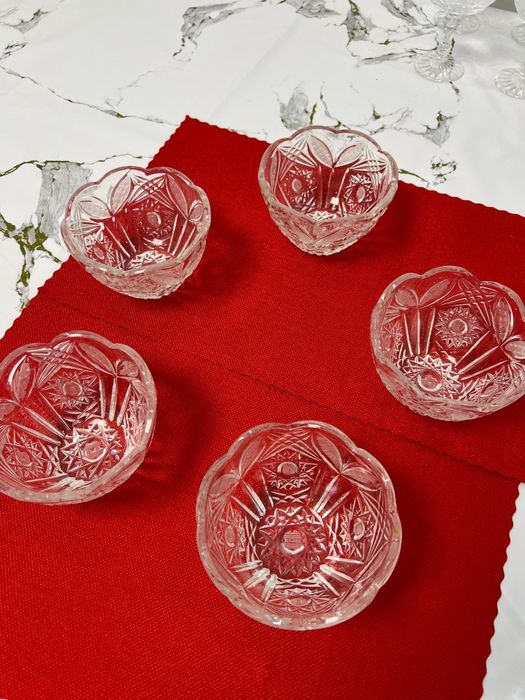 Продаются хрустальные вазы по 500т.