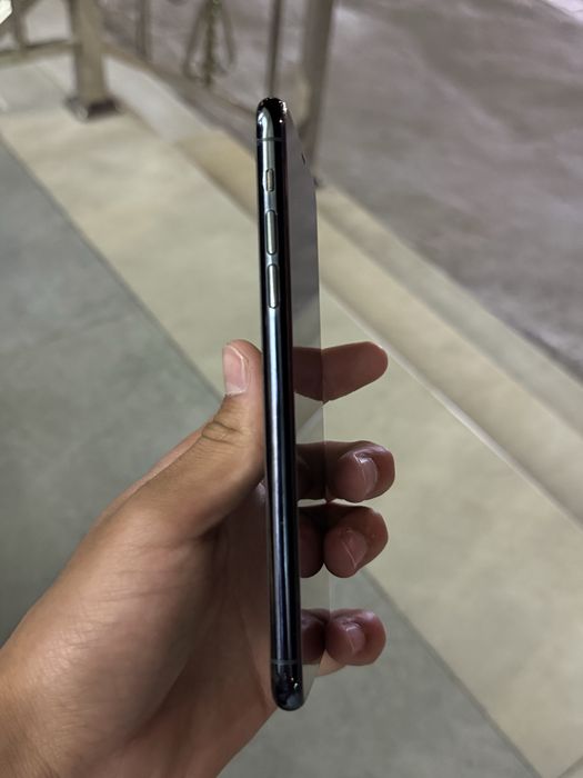 Iphone 11 pro max sotiladi