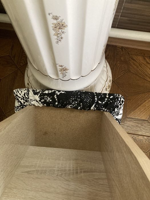 Продам чехлы на стулья  кухонные