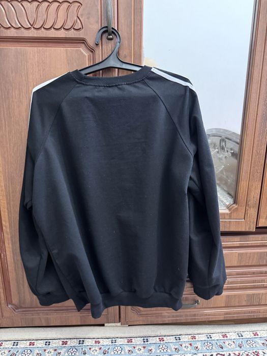 Мужской адидас свитшот