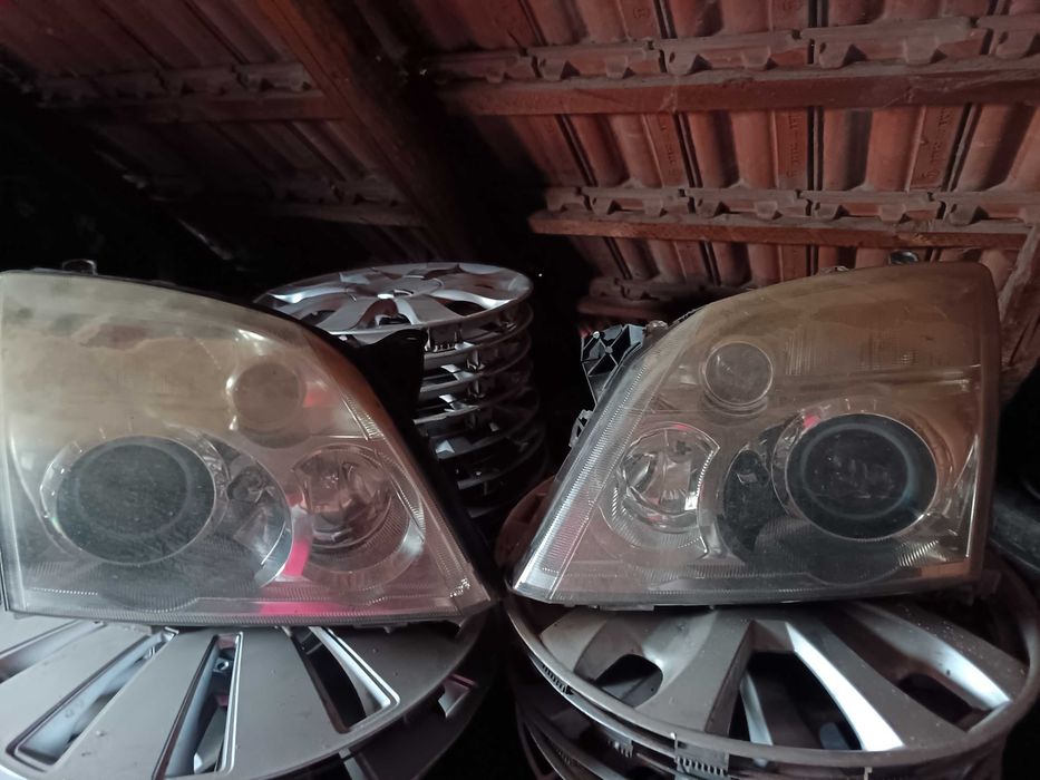 Faruri Opel Vectra C