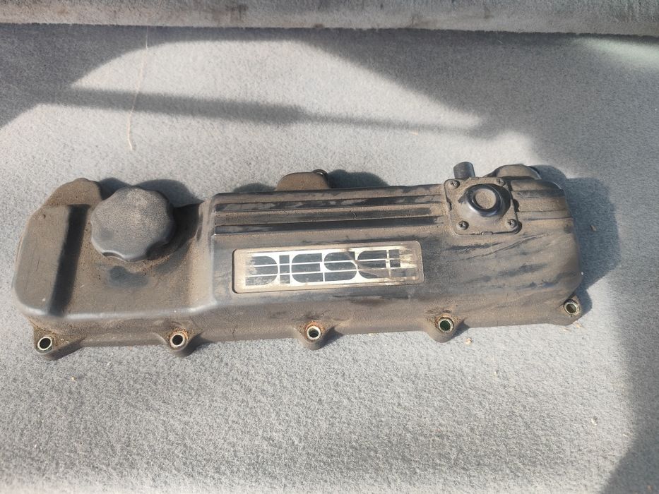 Капак за клапани за opel corsa. vectra . astra 1,5 1.7 isuzu двигател
